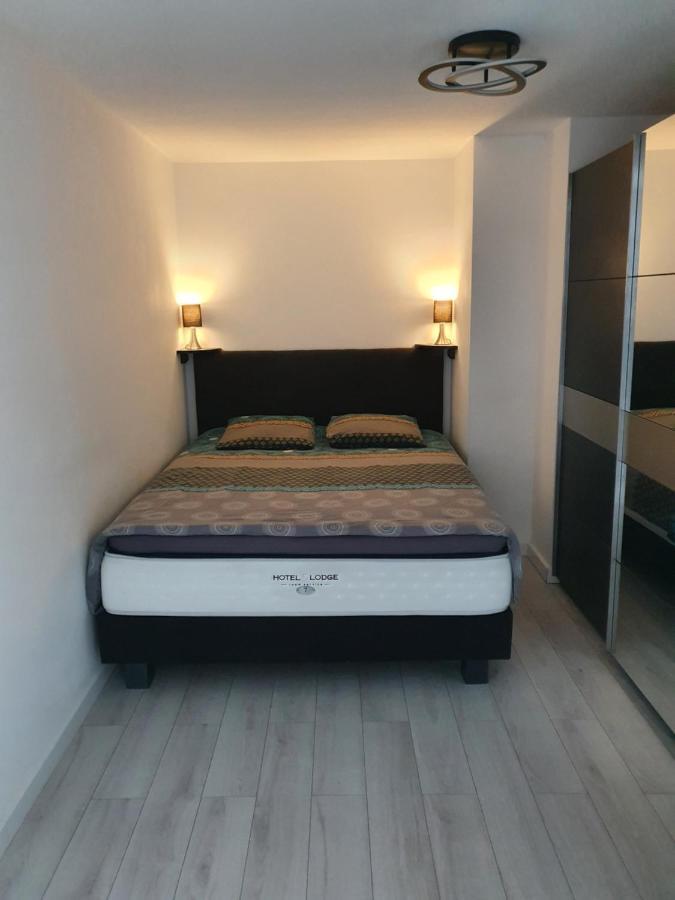 Appartement Cosy Proche De L'Aeroport T R A N S F E R T Sur Demande 생드니 외부 사진